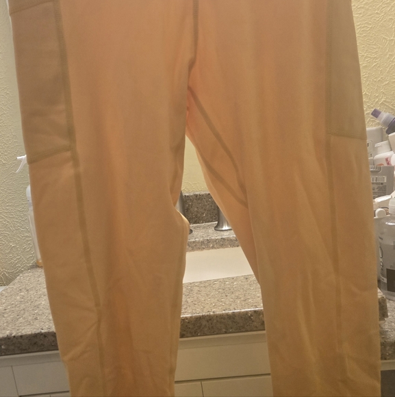 NWOT Colorfulkuala S M Buttery Yellow/Gold Leggings w pockets - Picture 7 of 8